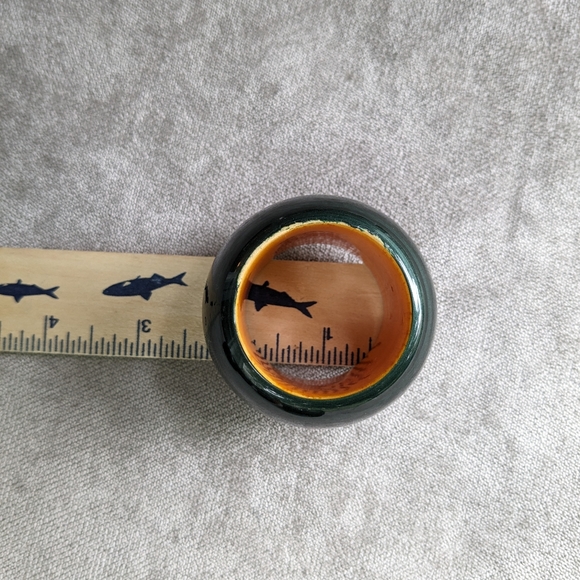 Vintage Wooden Lacquered Napkin Rings Set 8 Evergreen Striped Made In India EUC - Picture 3 of 11